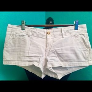 ABERCROMBIE&FITCH WHITE PERFECT STRTCH SHORTS SZ 2
